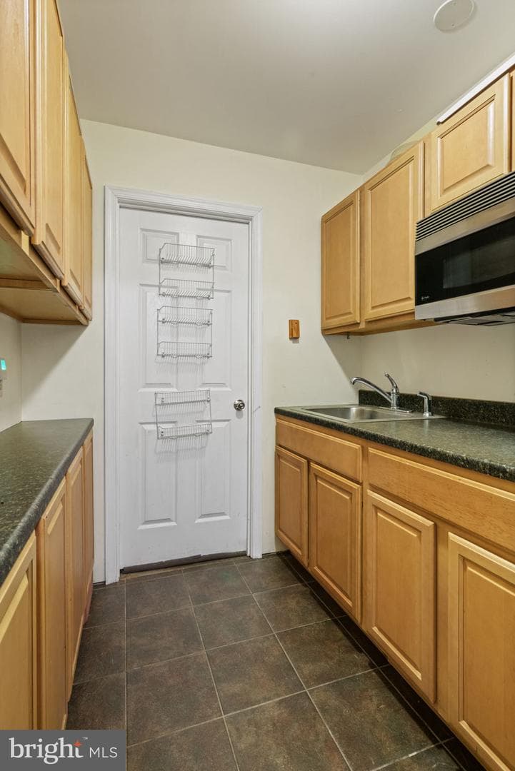 18379 Sydnor Hill Court photo 41