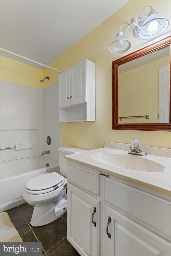 18379 Sydnor Hill Court photo 42