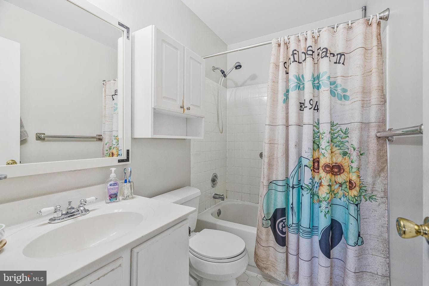 295 Chelmsford Court photo 14