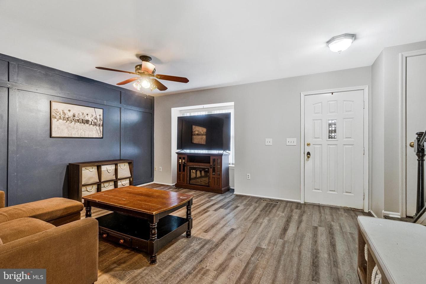 295 Chelmsford Court photo 4