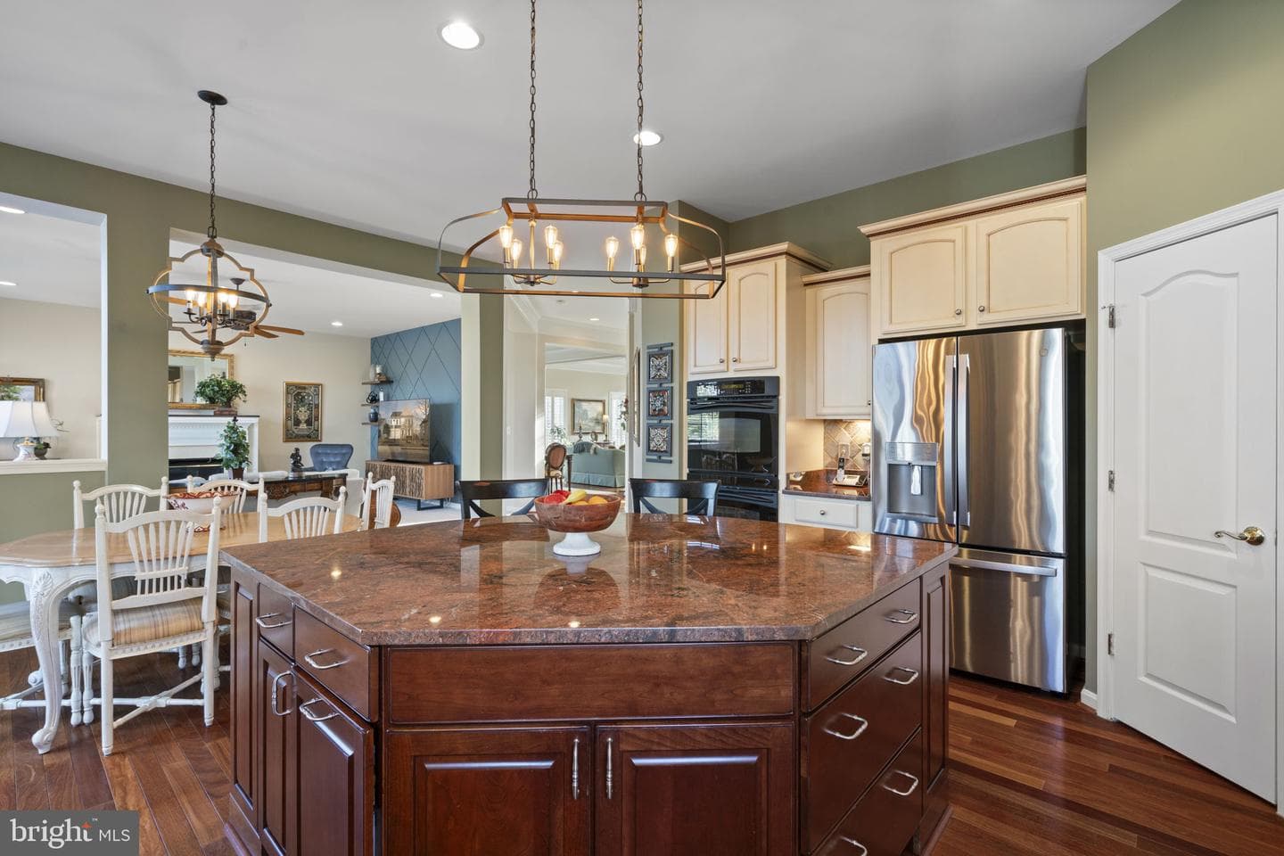 22018 Stone Hollow Drive photo 18