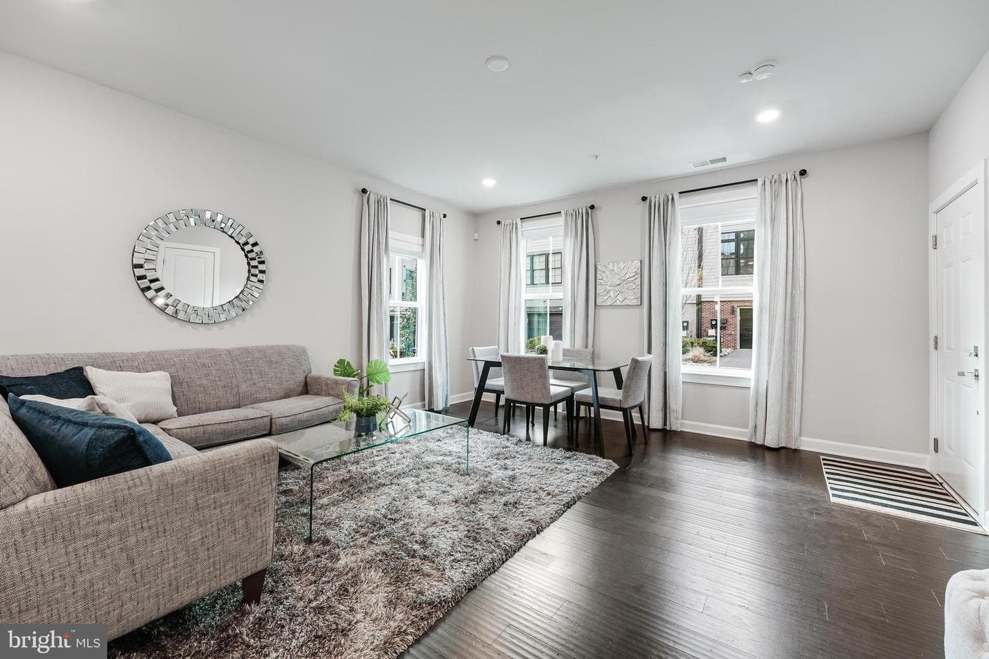 20464 Taft Terrace photo 5