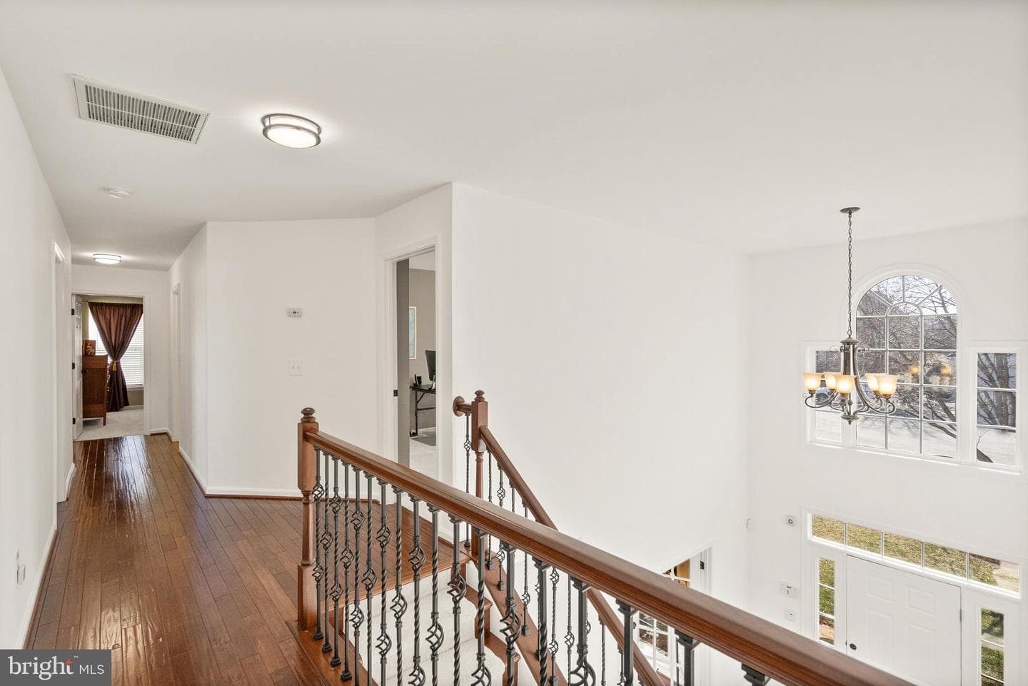 137 Burnell Place SE photo 20