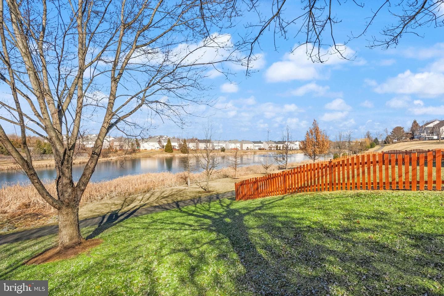 137 Burnell Place SE photo 6