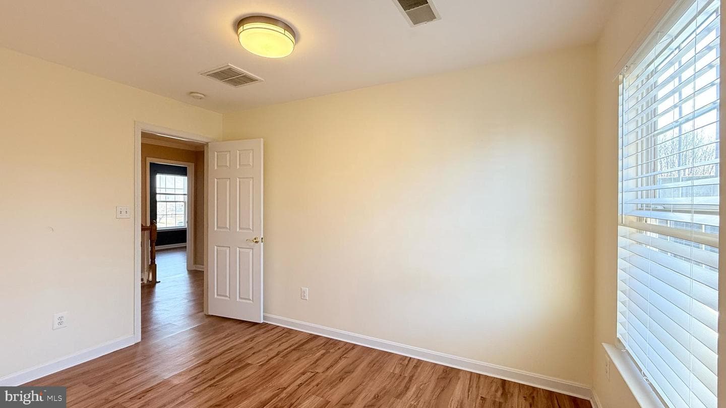 43346 Earls Court photo 27