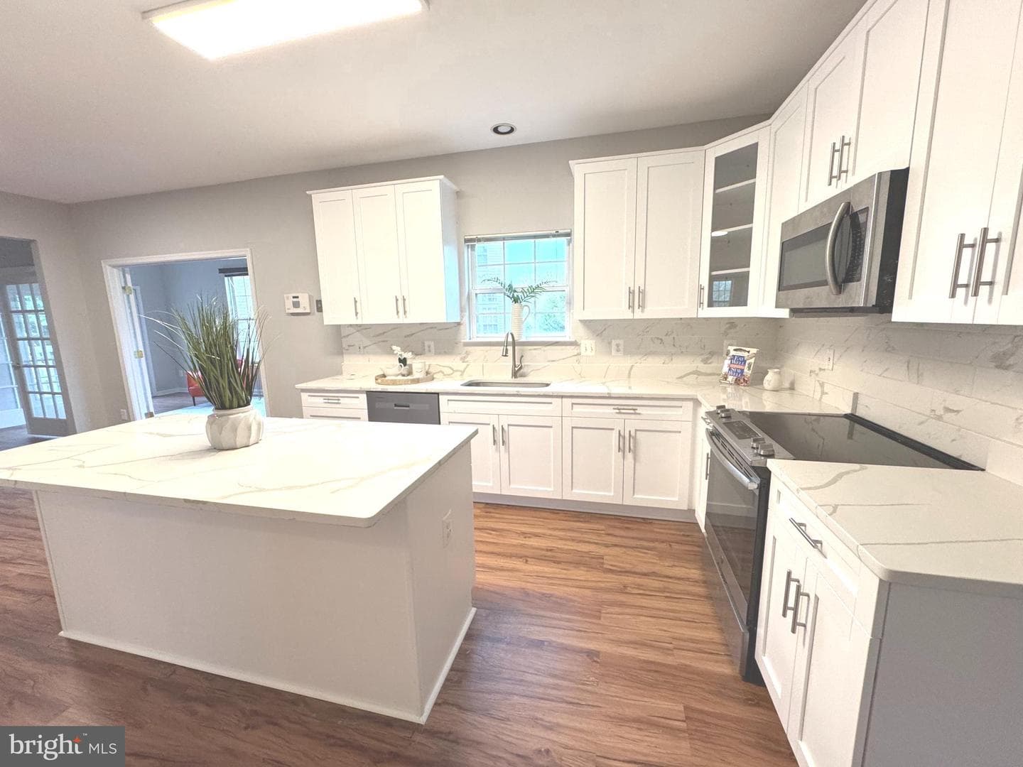 43346 Earls Court photo 6