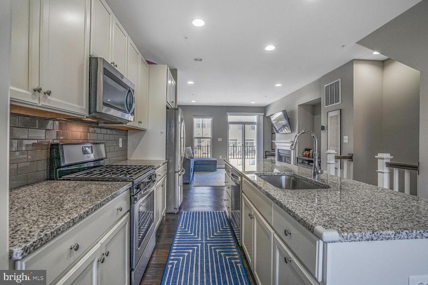 23020 Lavallette Square photo 9