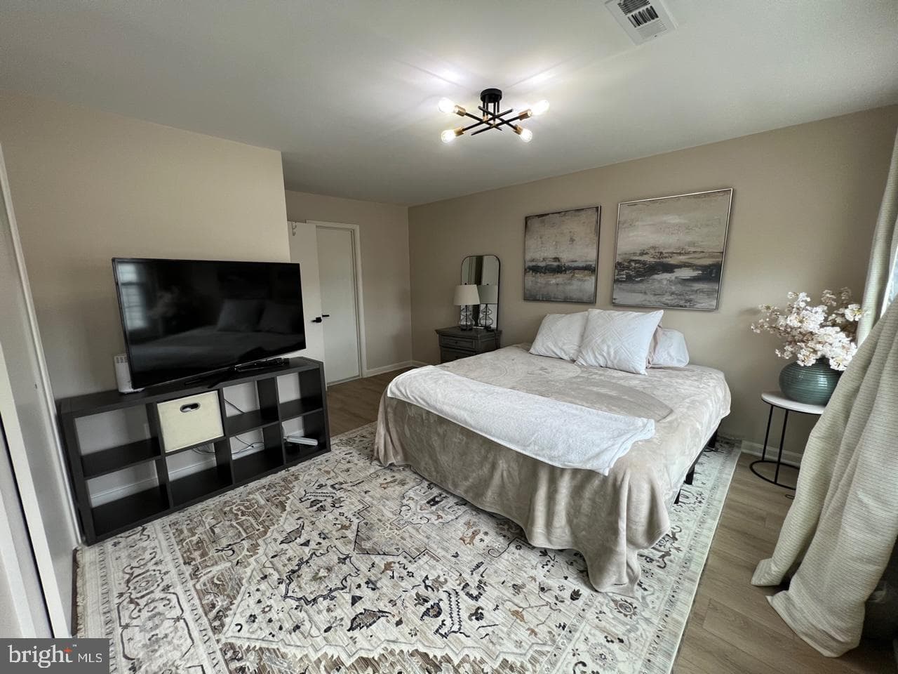 20202 Foothill Terrace photo 16
