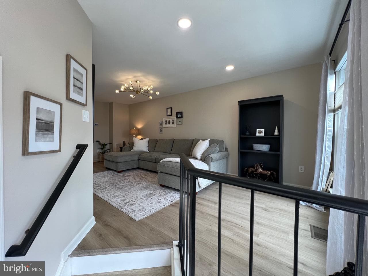 20202 Foothill Terrace photo 2