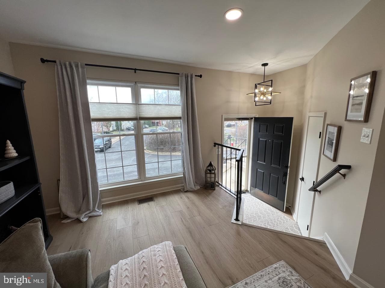 20202 Foothill Terrace photo 5