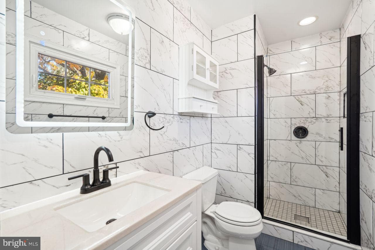 1105 E Holly Avenue photo 21