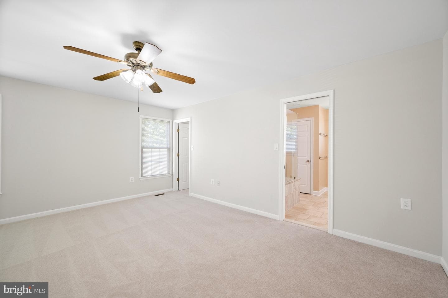 208 Cranbrook Drive NE photo 25