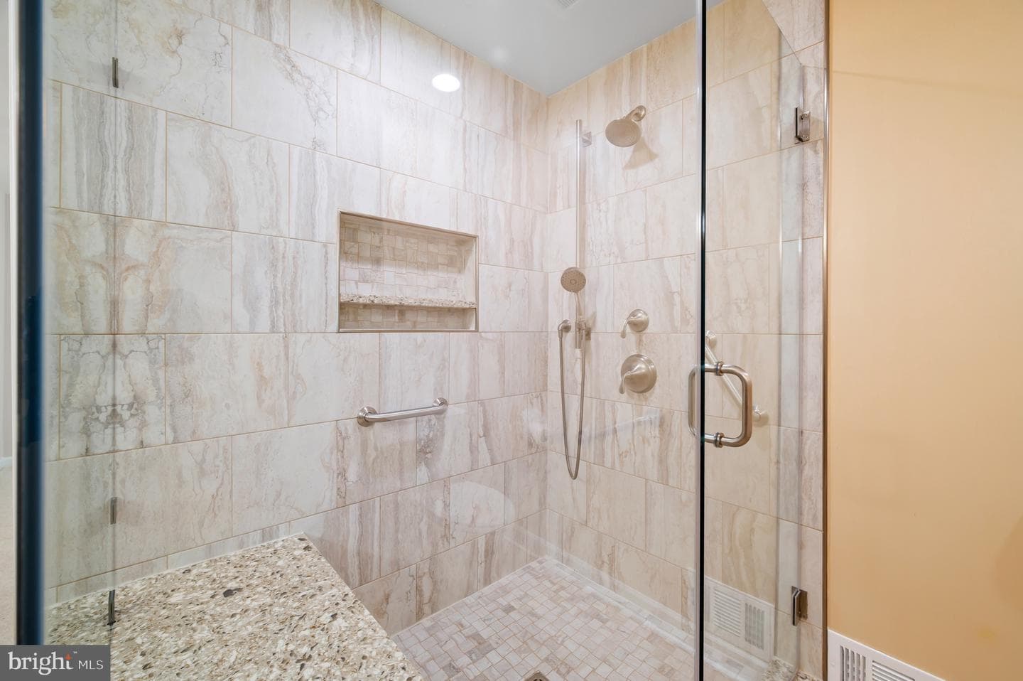 208 Cranbrook Drive NE photo 32