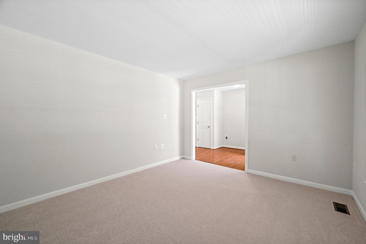 208 Cranbrook Drive NE photo 41