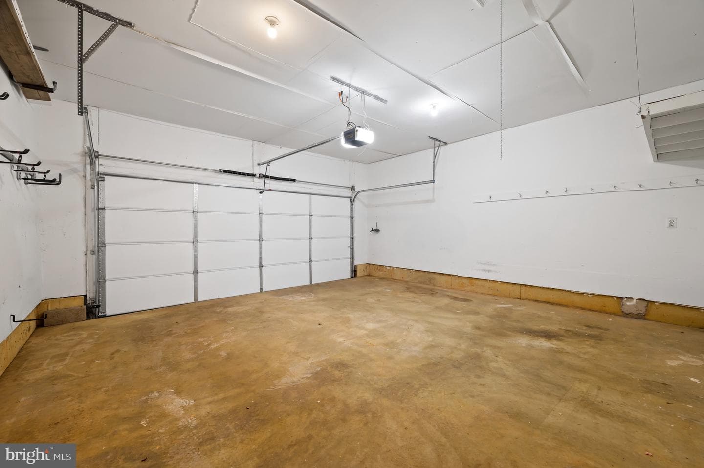 208 Cranbrook Drive NE photo 61