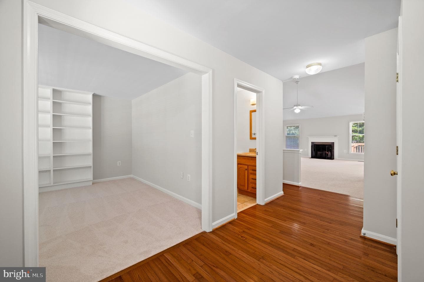 208 Cranbrook Drive NE photo 9