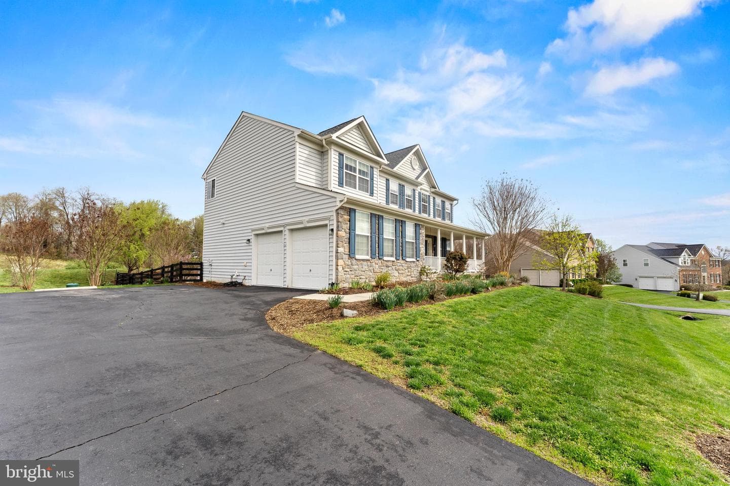 36494 Winding Oak Place photo 2