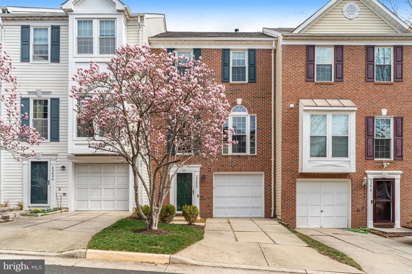 45608 Iron Horse Terrace photo 1