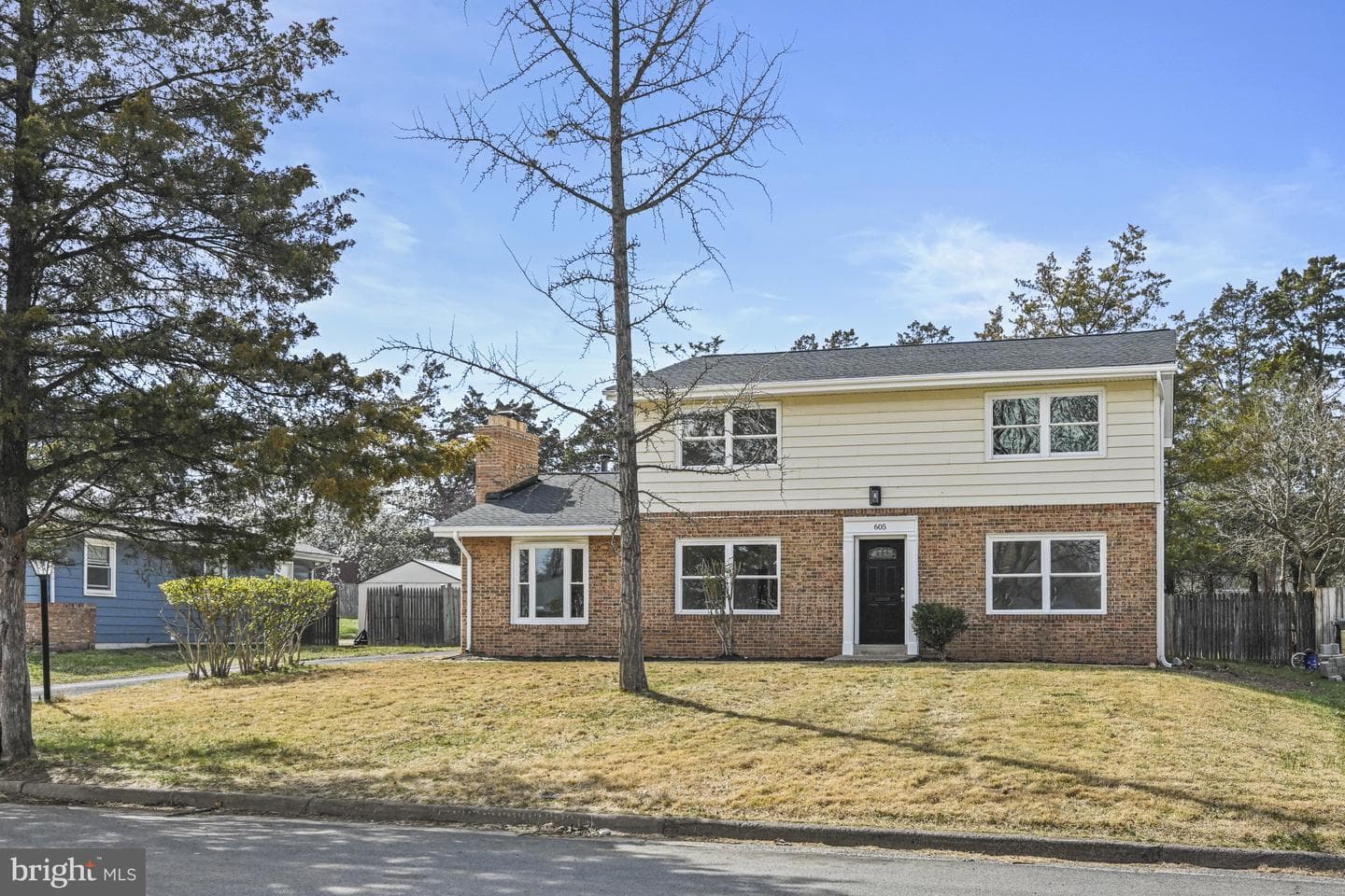 605 N York Road photo 1