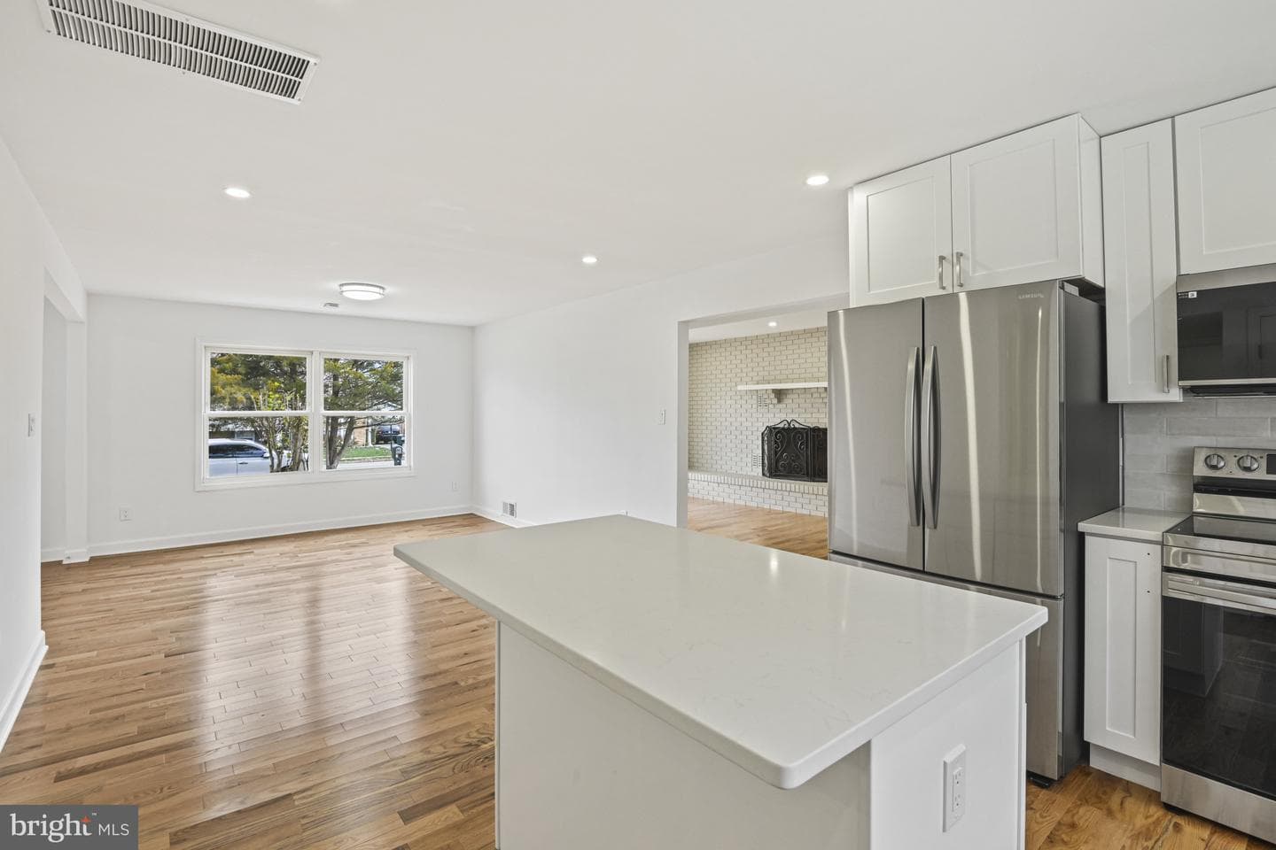 605 N York Road photo 11