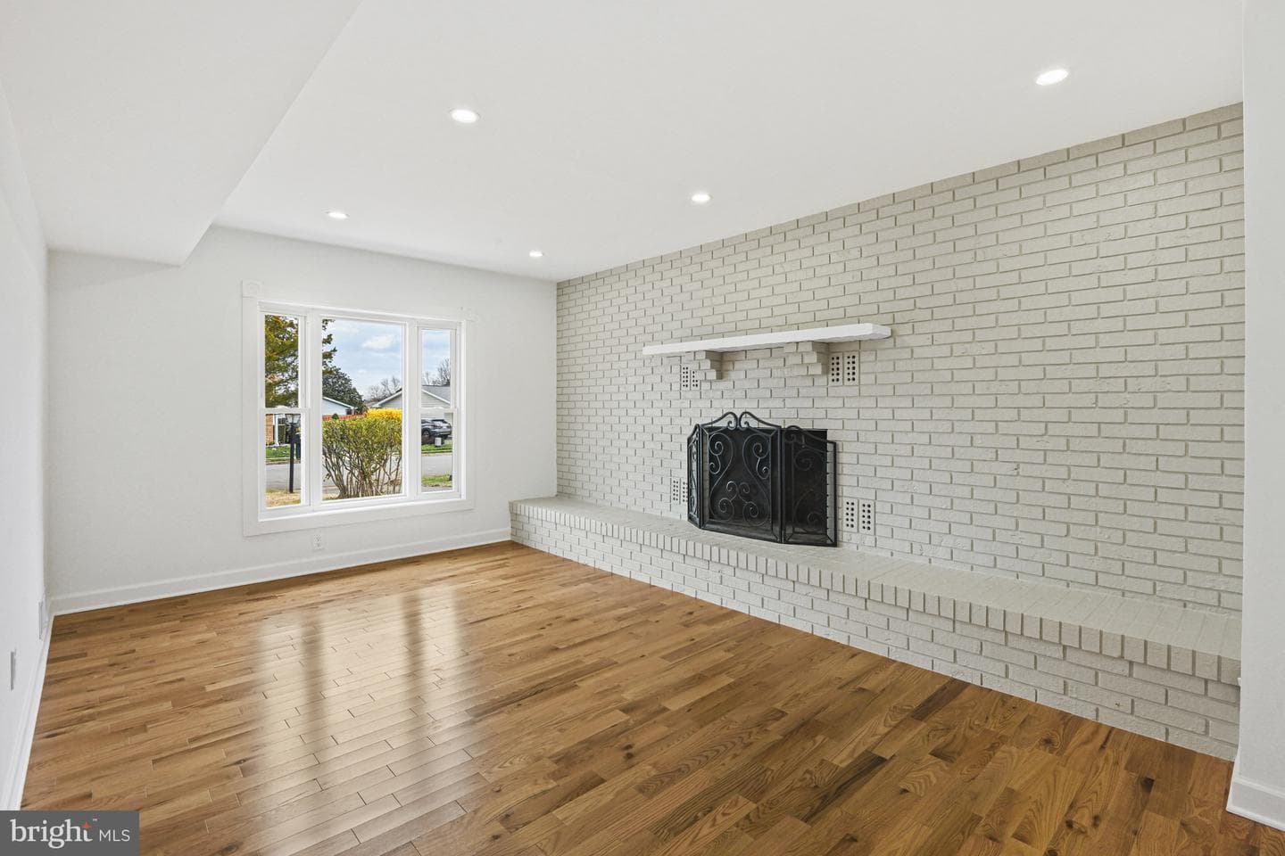 605 N York Road photo 12