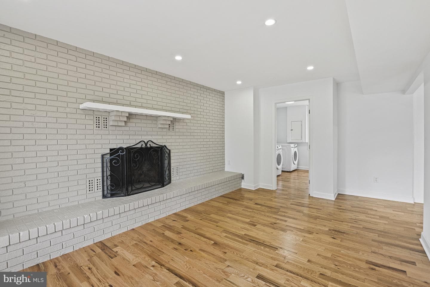 605 N York Road photo 13