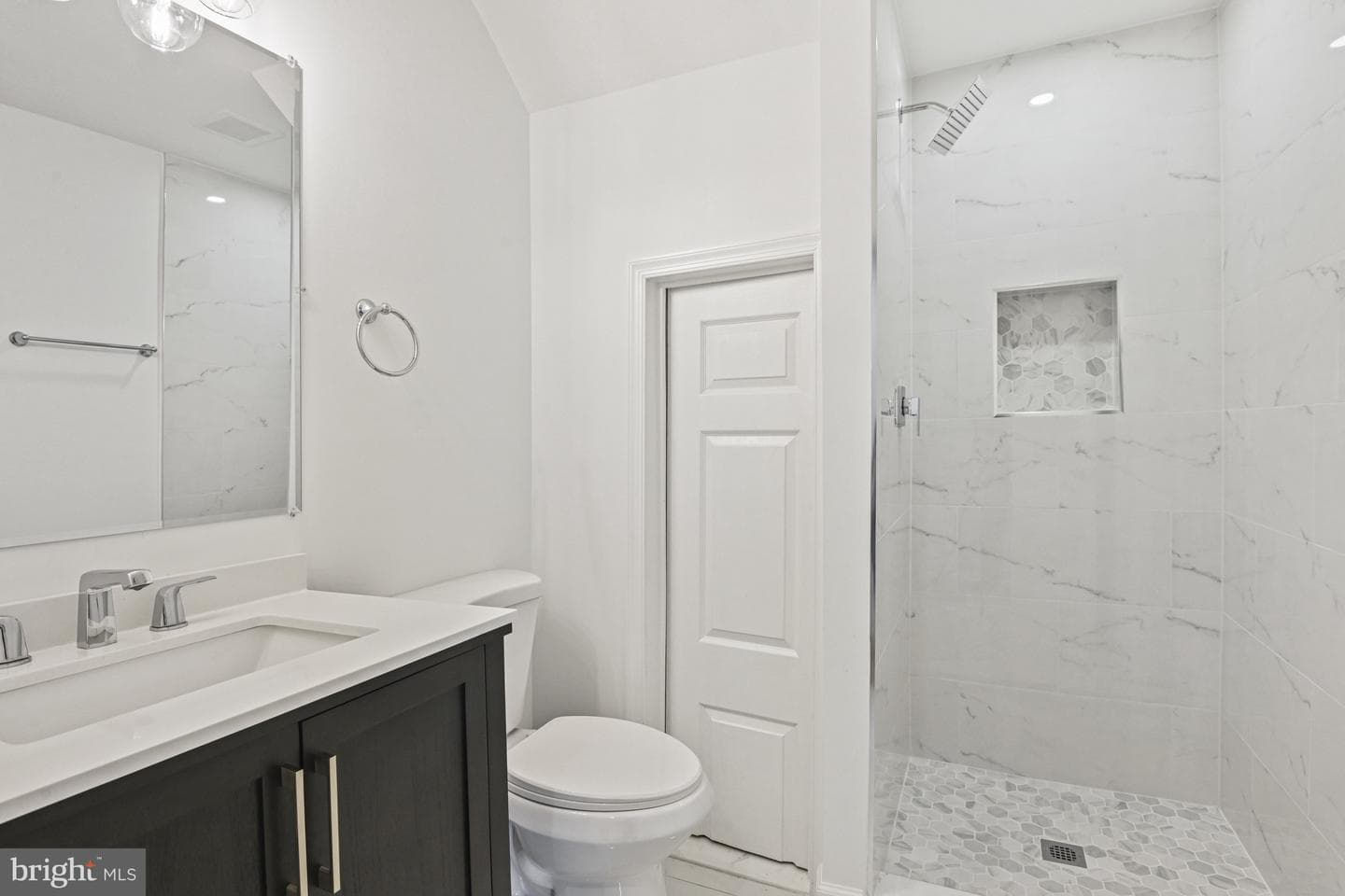 605 N York Road photo 15