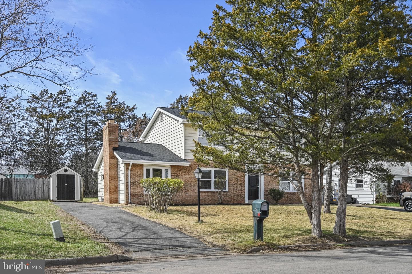 605 N York Road photo 2