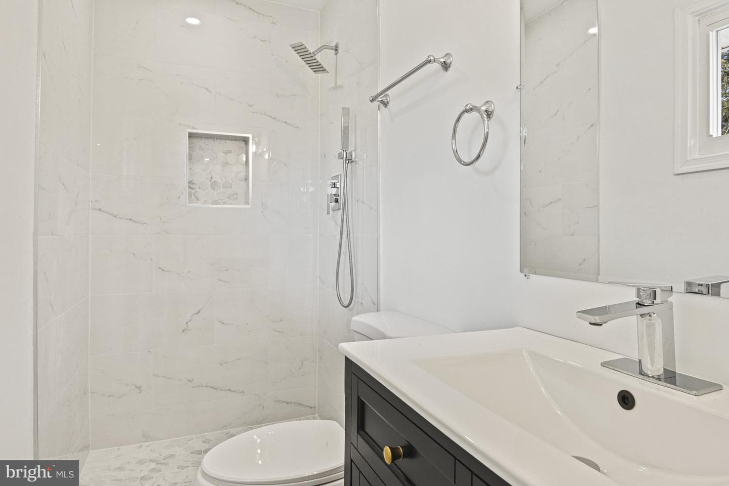 605 N York Road photo 25