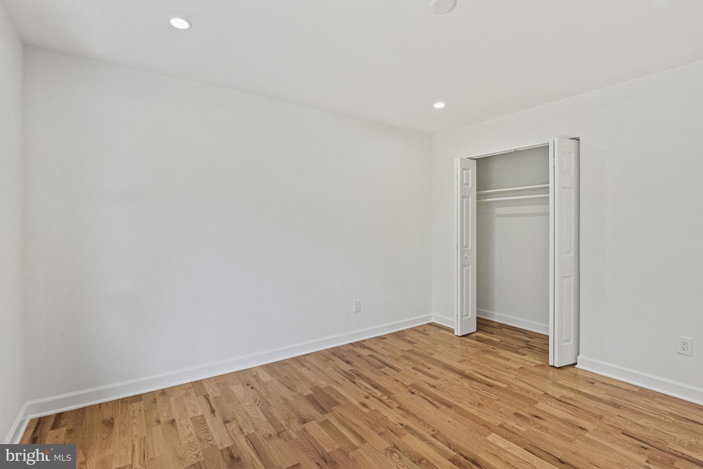605 N York Road photo 31