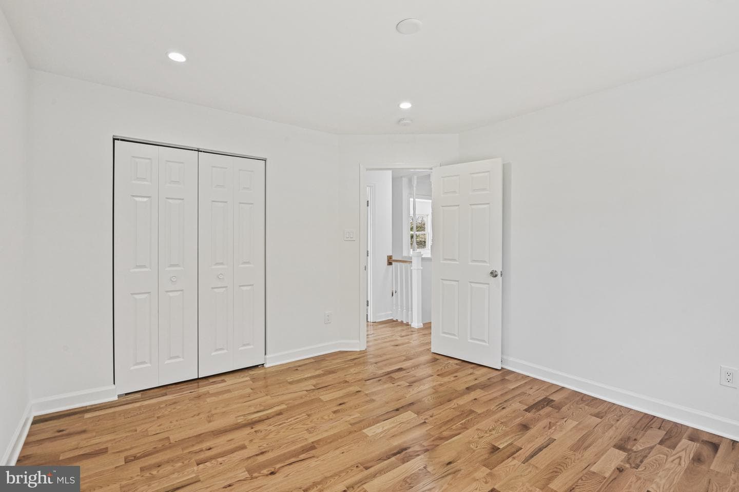 605 N York Road photo 32