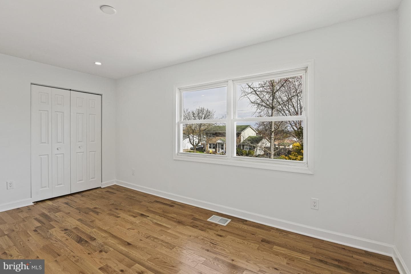 605 N York Road photo 37