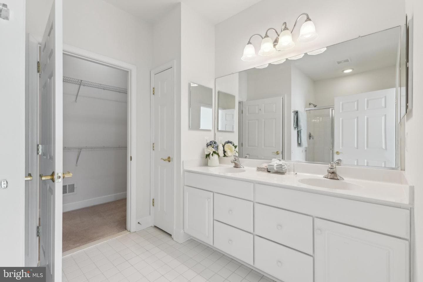 44446 Oakmont Manor Square photo 13