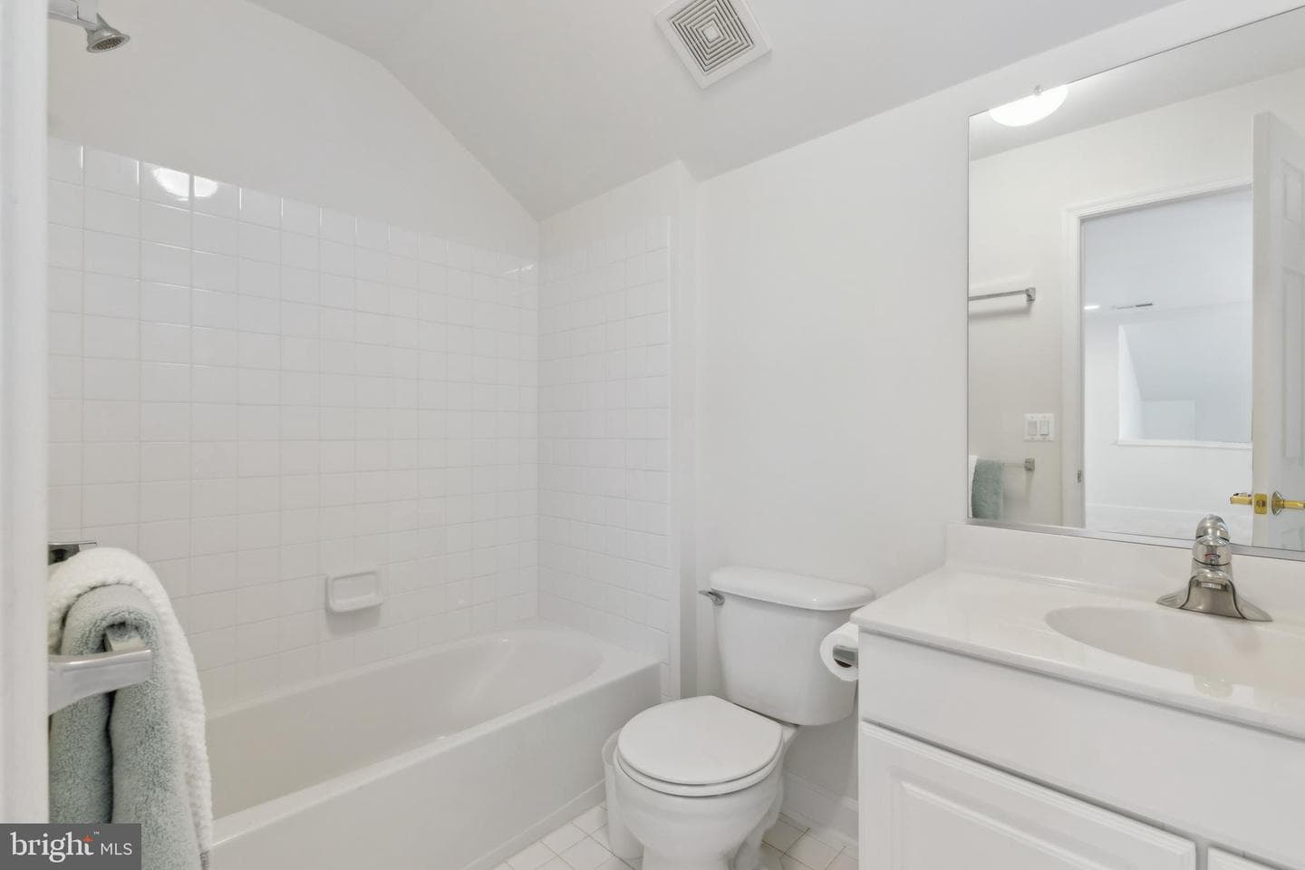 44446 Oakmont Manor Square photo 19
