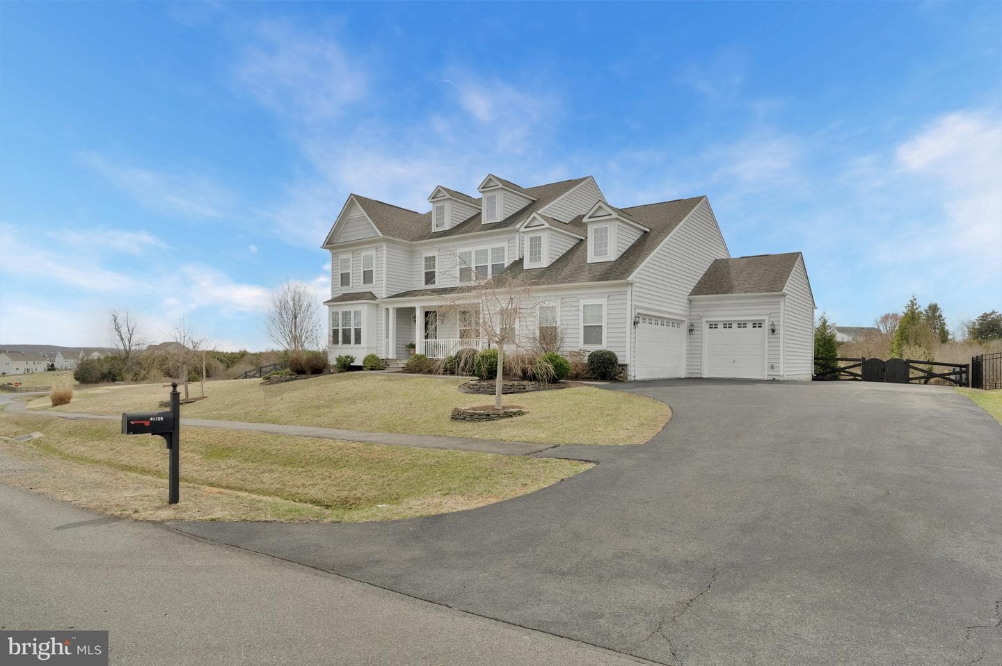 41729 Wakehurst Place photo 3