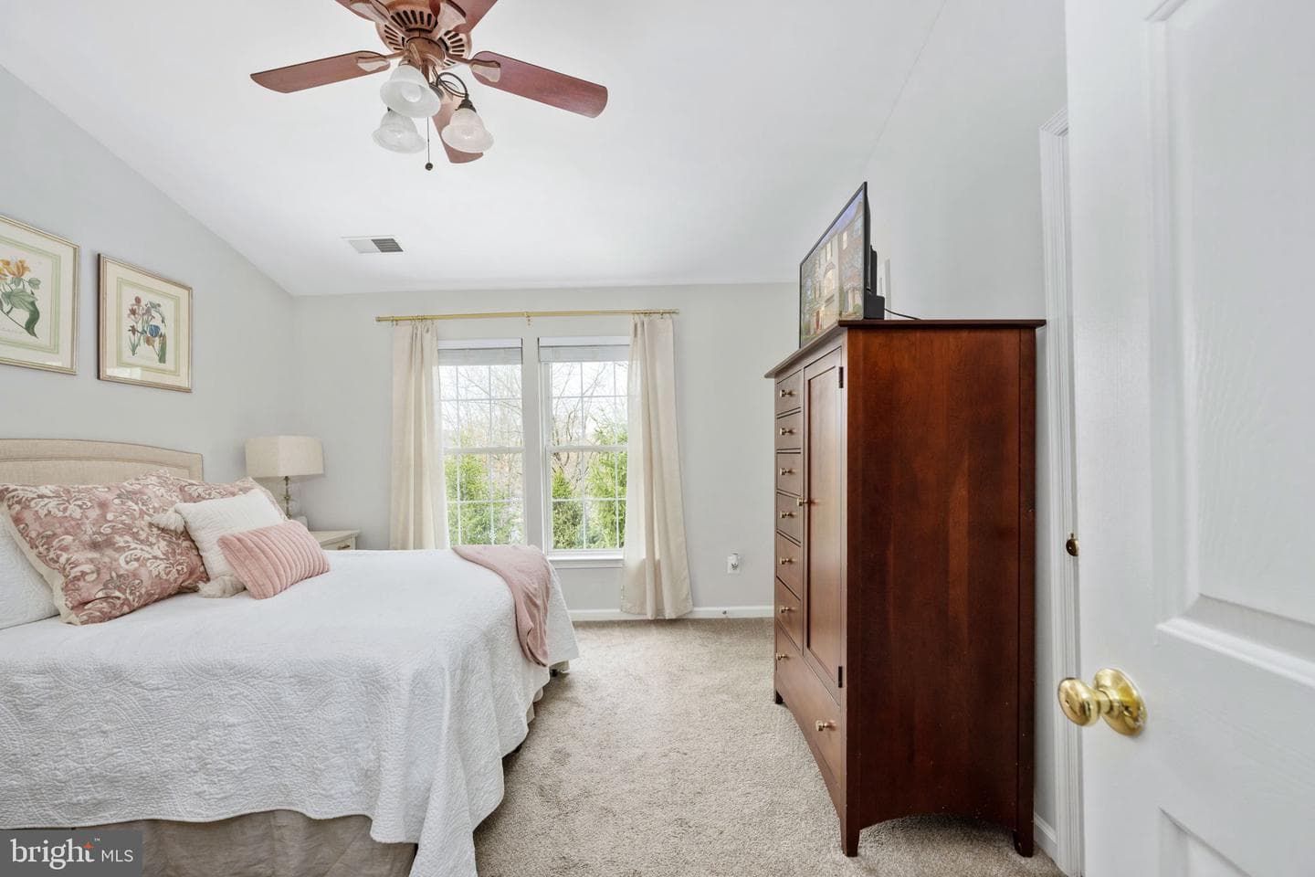 20421 Doncaster Terrace photo 34