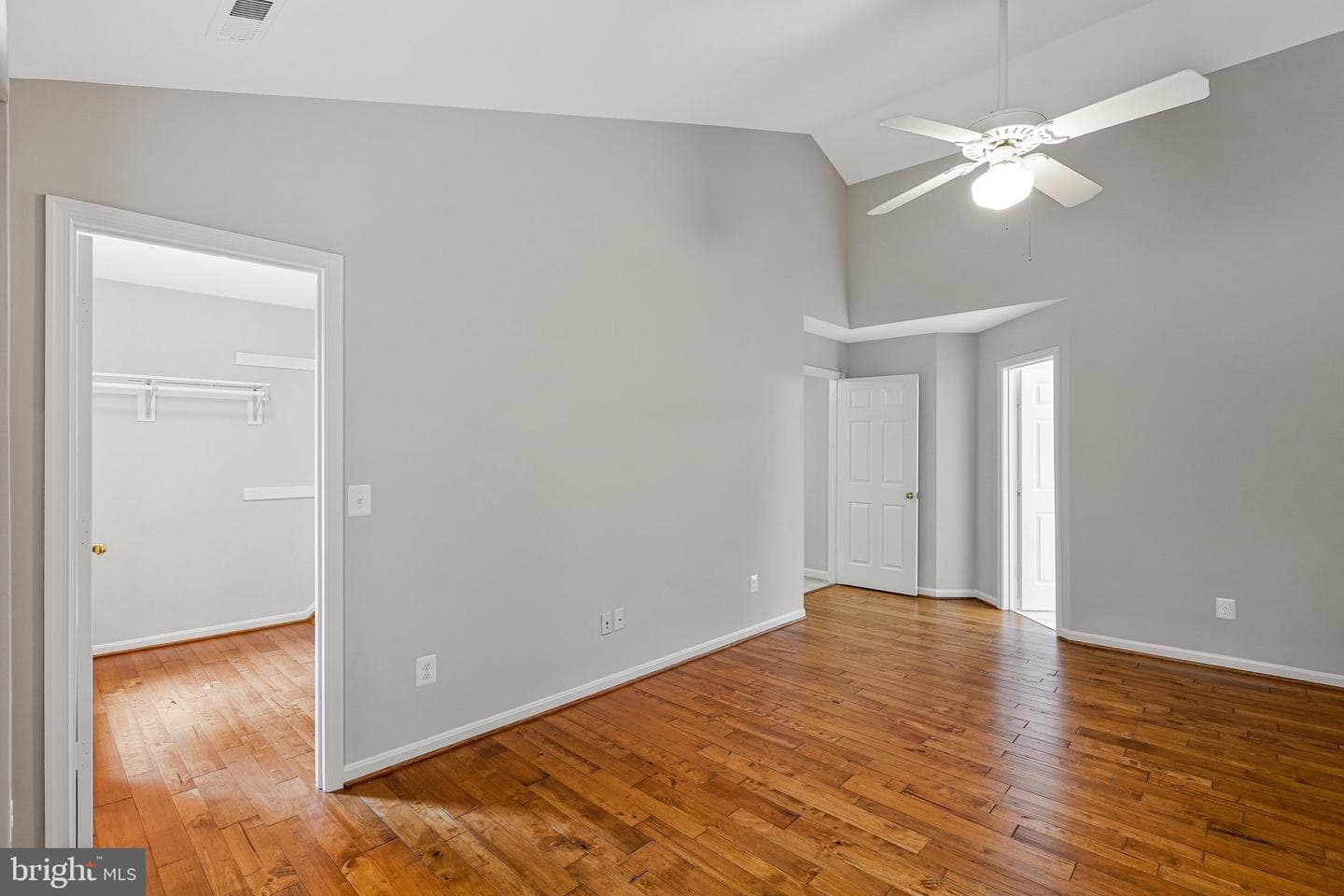 218 Foxborough Drive SW photo 28