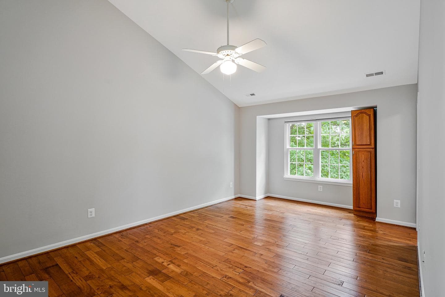 218 Foxborough Drive SW photo 29