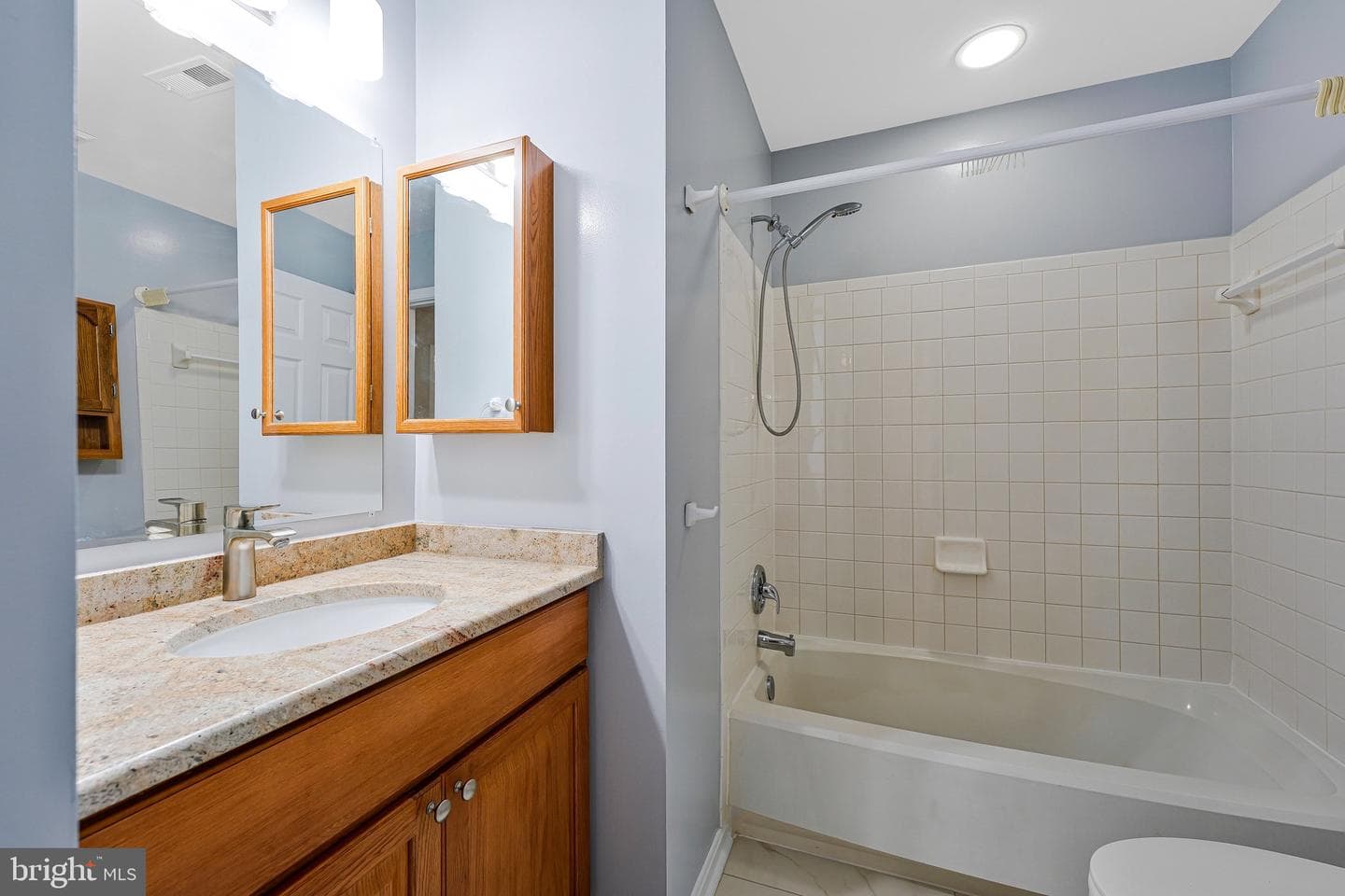 218 Foxborough Drive SW photo 35