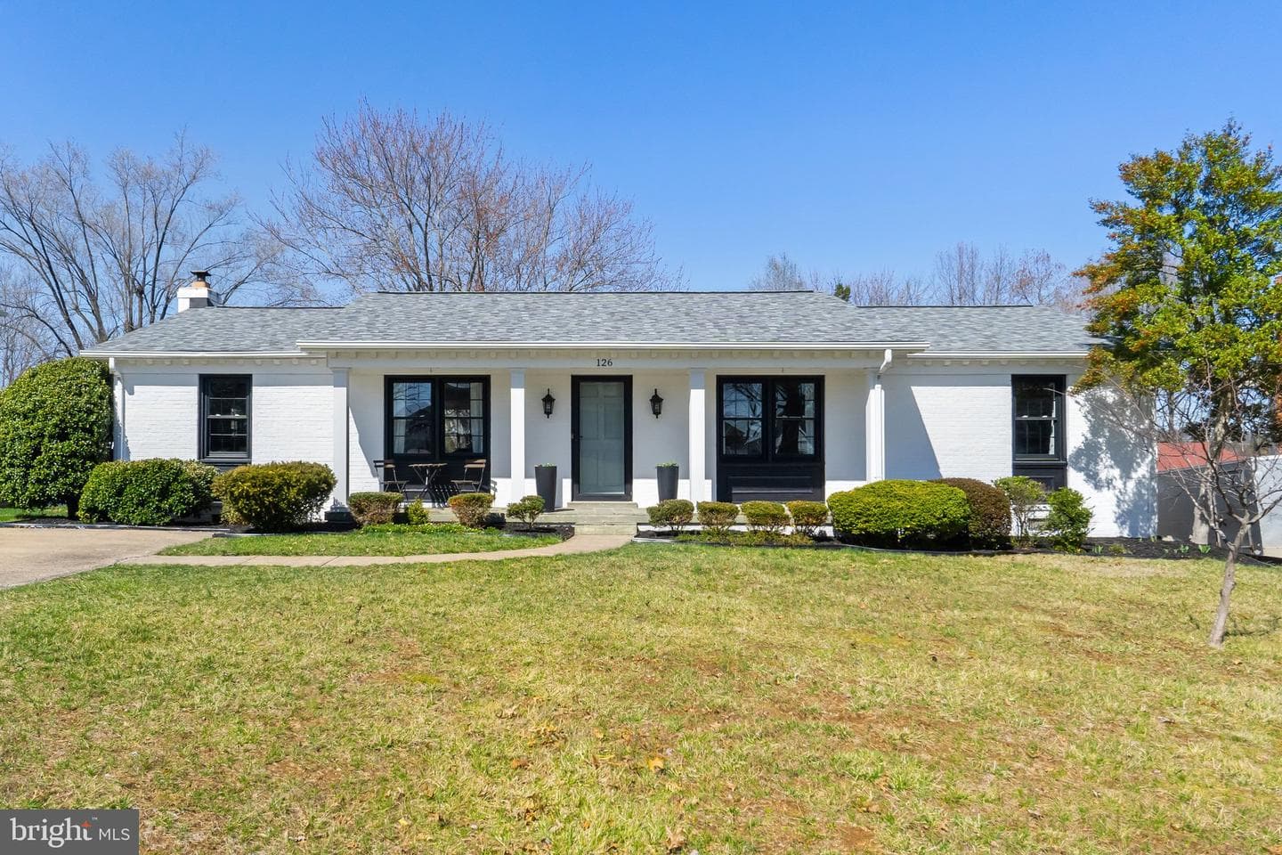 126 Maryanne Avenue SW photo 1