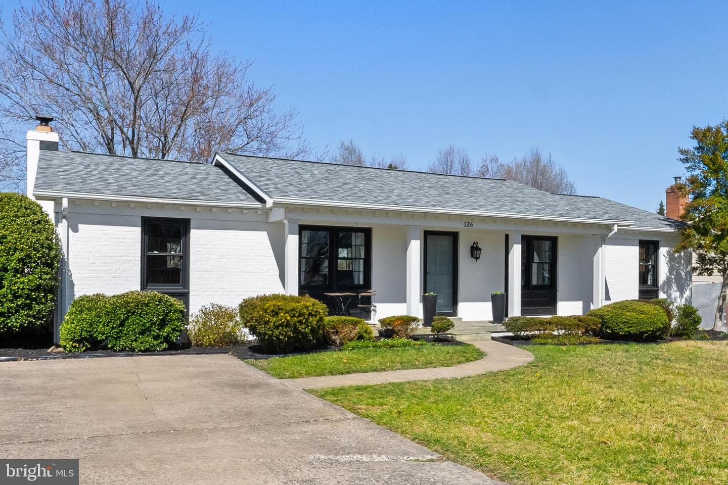 126 Maryanne Avenue SW photo 3