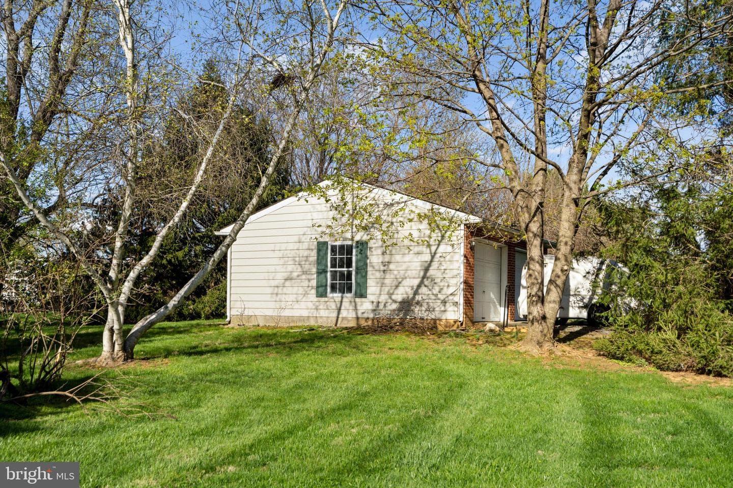17001 Lakewood Court photo 35