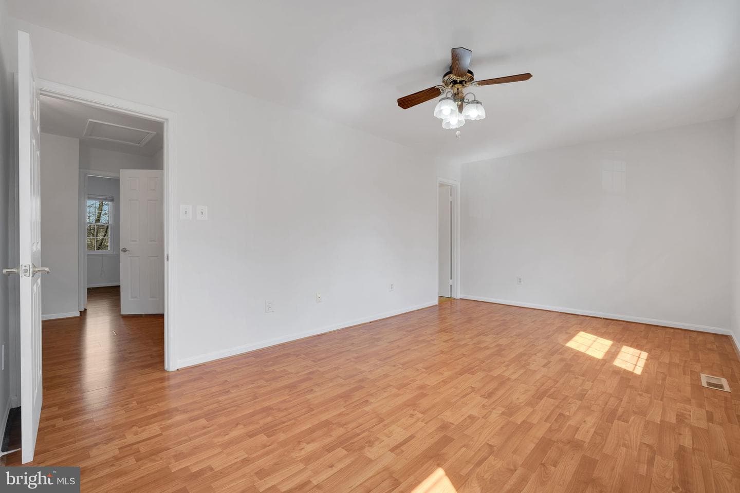 199 Meadows Lane NE photo 16