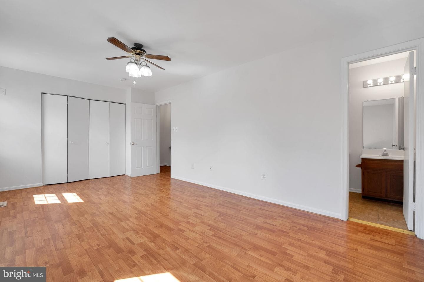 199 Meadows Lane NE photo 17