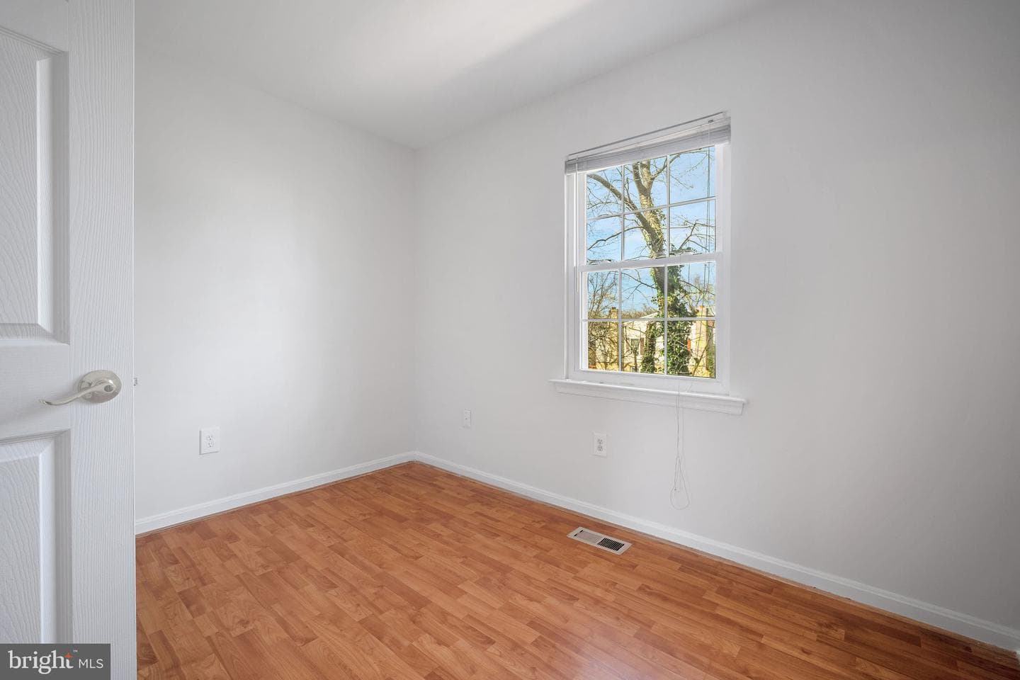 199 Meadows Lane NE photo 19