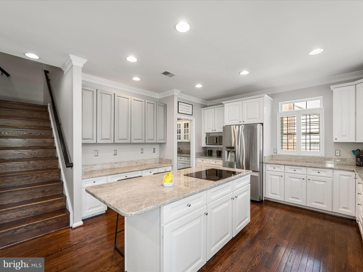 409 Lacey Court SW photo 11
