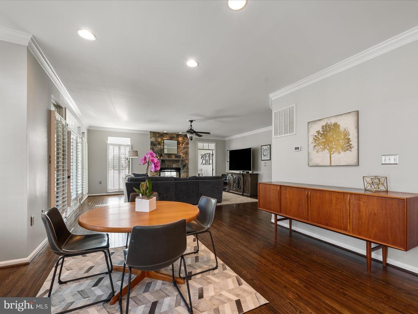 409 Lacey Court SW photo 18