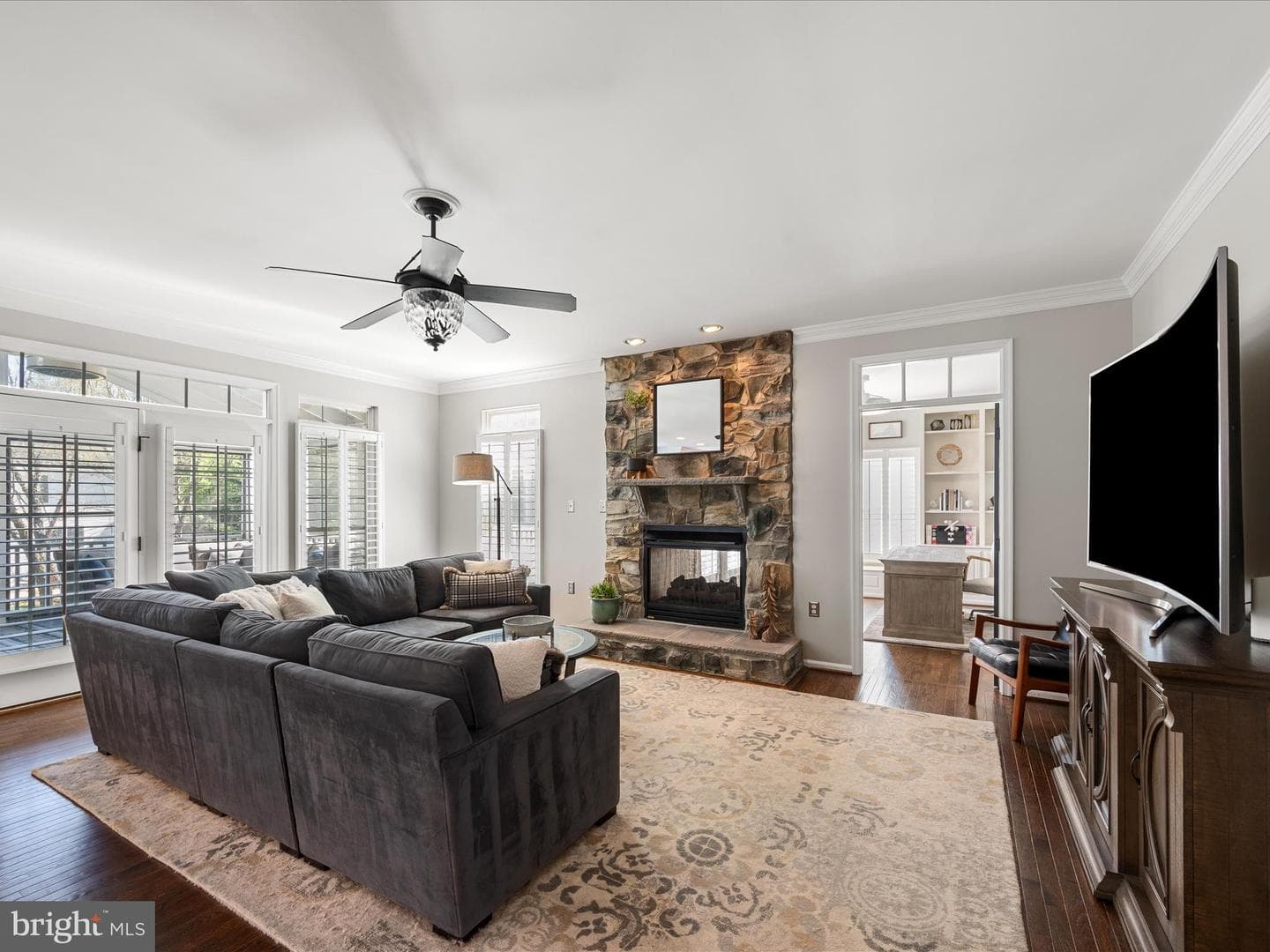 409 Lacey Court SW photo 19