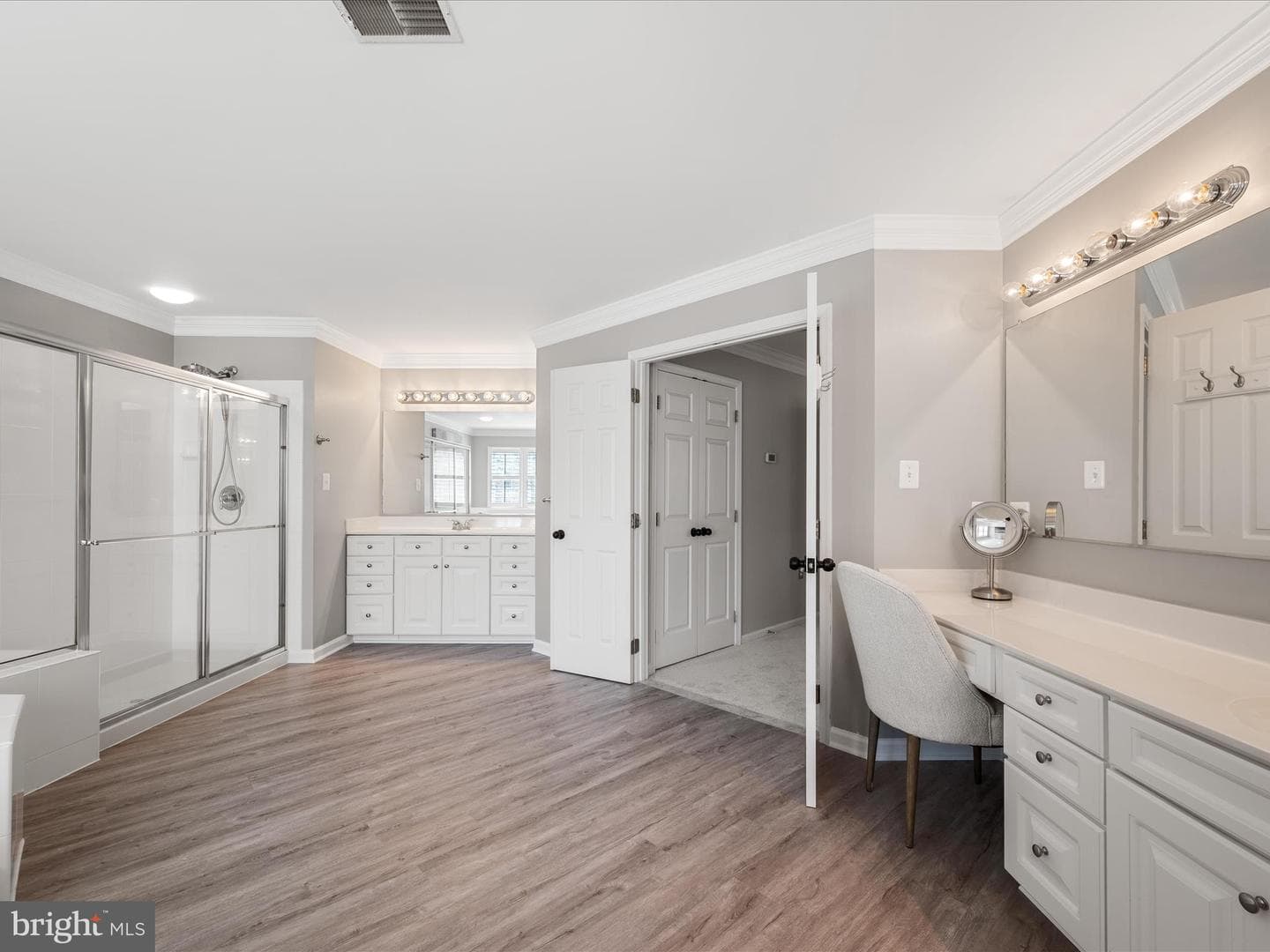 409 Lacey Court SW photo 32