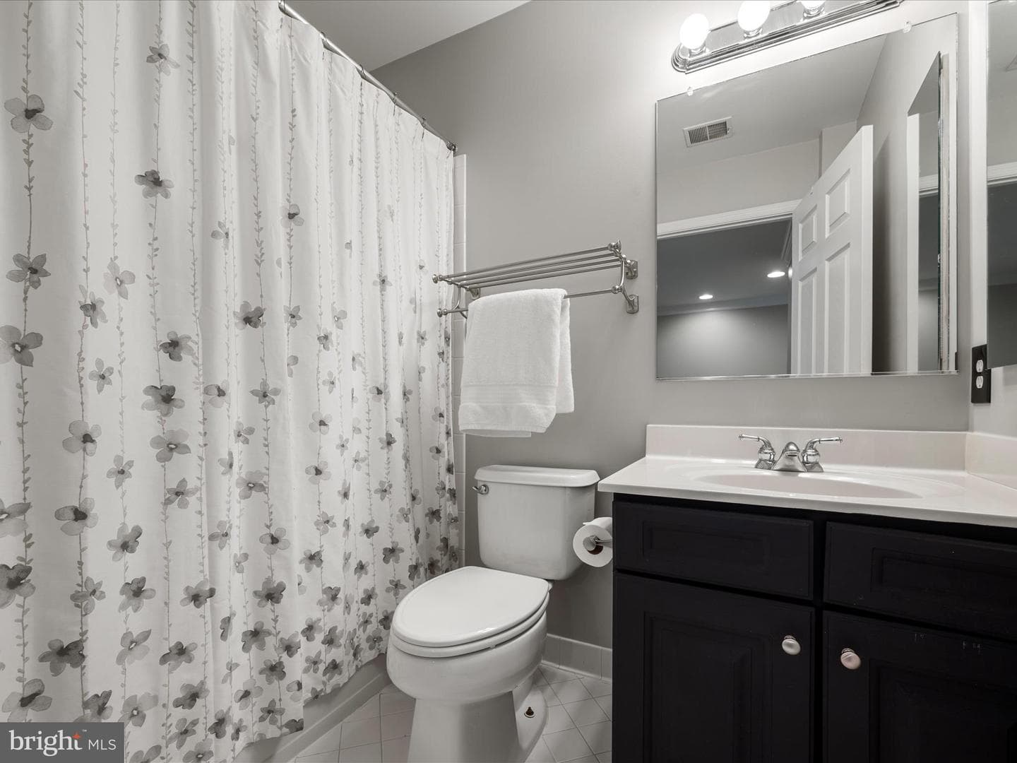 409 Lacey Court SW photo 42